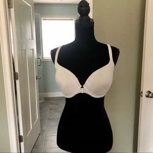 Victoria’s Secret body by victoria 34ddd